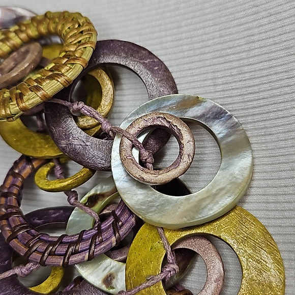 STATEMENT NECKLACE IN MAUVE AND YELLOW - Picture 8 of 8